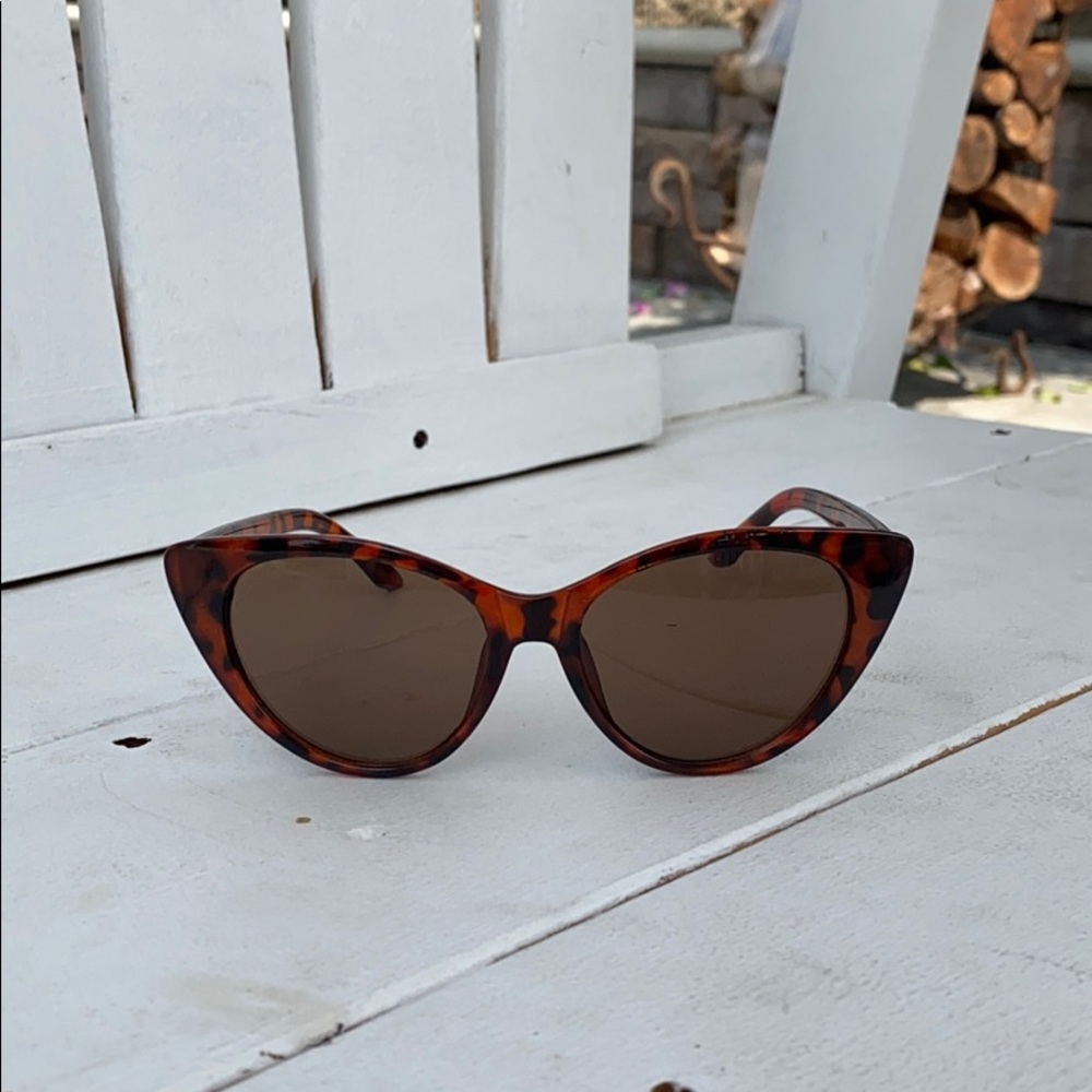 Square shape & Retro Cat Eye Sunglasses